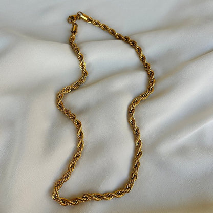Ketting Embrace