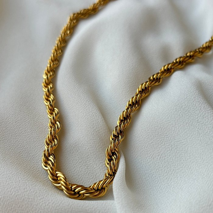 Ketting Embrace